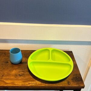 ezpz - Tiny Cup blue and silicone suction feeding plate green lime